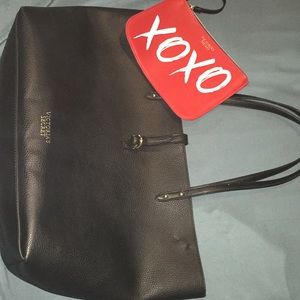 ‼️SOLD‼️Victoria’s Secret Tote w/ clutch